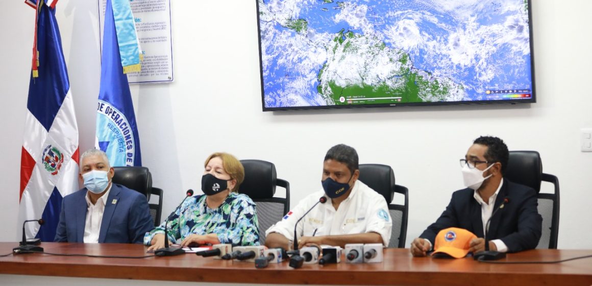 COE aumenta el número de provincias en alerta por vaguada