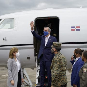 Abinader sale hacia Costa Rica para participar en toma de posesión