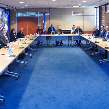 Valdez Albizu dice en reunión con misión FMI economía se recuperó más rápido de lo previsto en 2021