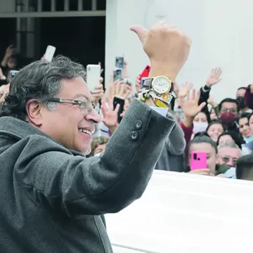 Gustavo Petro gana la presidencia de Colombia