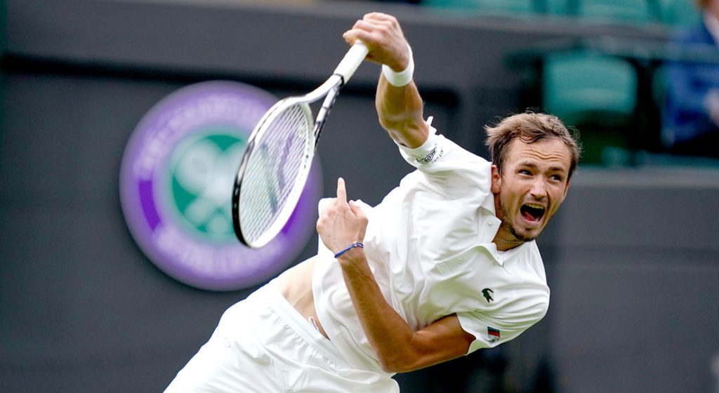 Wimbledon prohíbe la participación de tenistas rusos y bielorrusos solo en 2022
