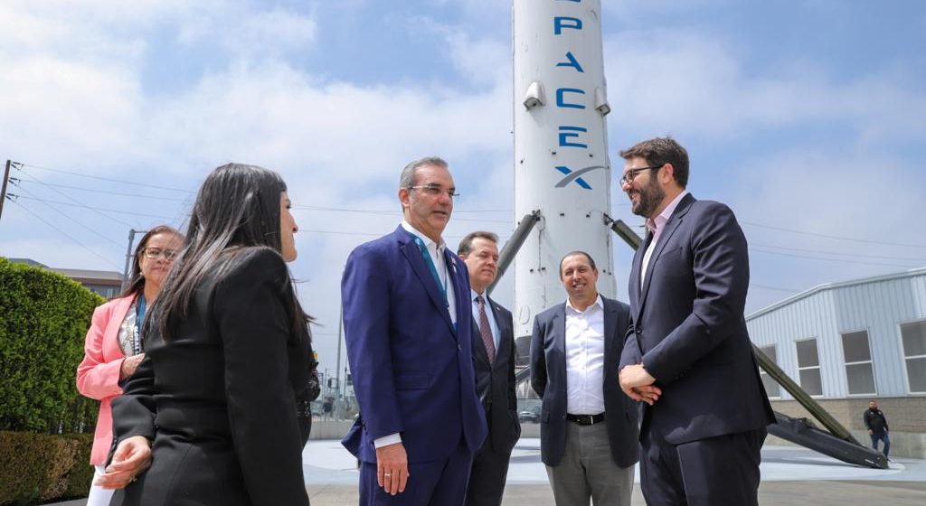 Presidente Luis Abinader visita SpaceX: la empresa de Elon Musk quiere invertir en RD