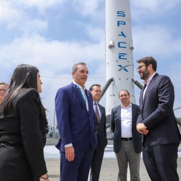 Presidente Luis Abinader visita SpaceX: la empresa de Elon Musk quiere invertir en RD