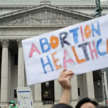 El Tribunal Supremo de Texas restaura una ley de 1925 que prohíbe el aborto