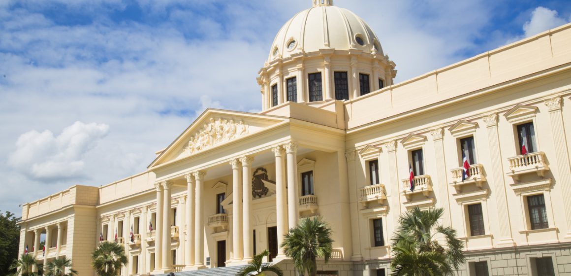 Presidente Abinader promulga ley propuesta por la Suprema Corte que habilita la justicia digital