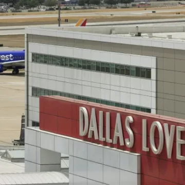 Suspenden actividades por Tiroteo en Aeropuerto Dallas Love Field; mujer dispara y desata el caos