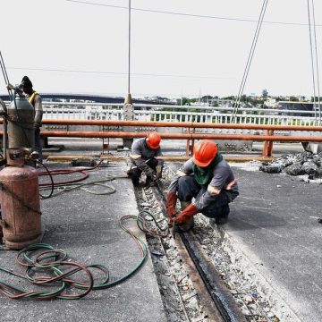 Obras Públicas informa que están avanzados en más de 60% trabajos colocación nuevas juntas en el puente Duarte