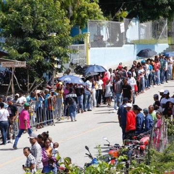 Población de Yaque, en Bohechio, concurre masivamente a Jornada «Primero Tú» este lunes