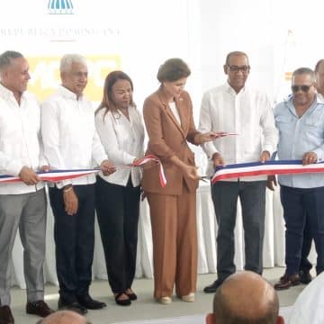 Vicepresidenta y ministro de Obras Públicas encabezan acto de inauguración carretera Loma Mala en Maimón