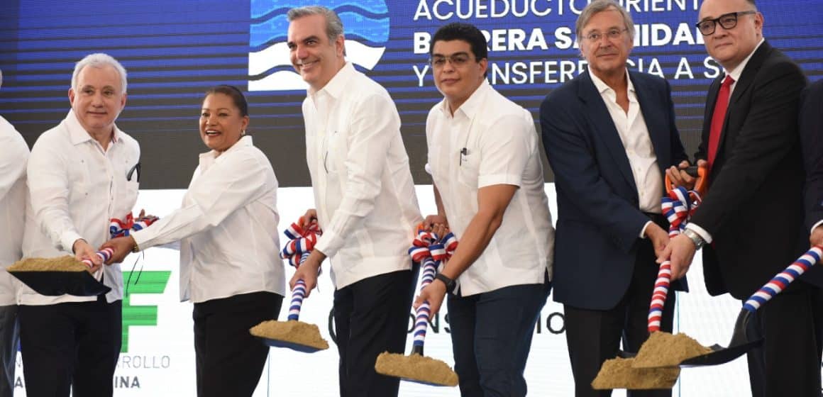 Presidente Luis Abinader deja iniciada ampliación del Acueducto Barrera de Salinidad que beneficiará 1.8 millones de personas