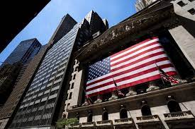 Wall Street termina en fuerte baja en espera de discurso de presidente de la Fed