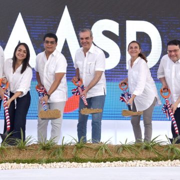 Presidente Abinader inicia trabajos de saneamiento de las cañadas Los Girasoles y Los Peralejos en el Distrito Nacional