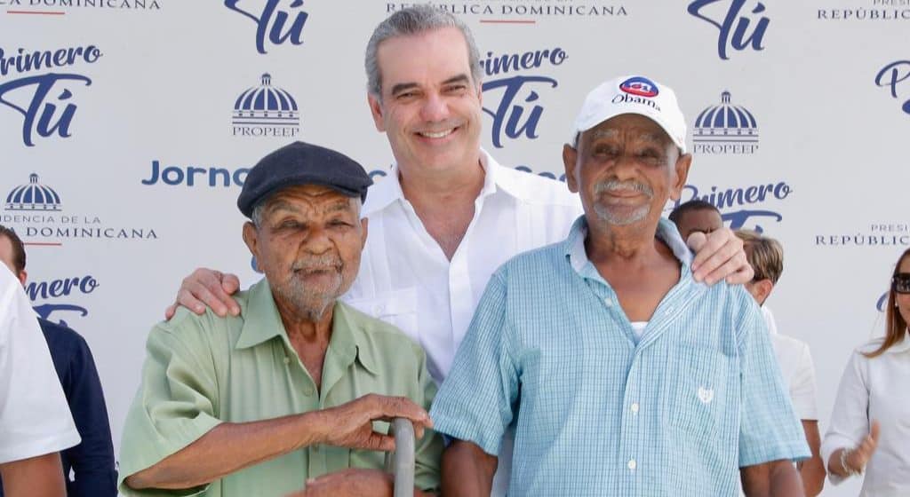 Abinader dispone pensión solidaria para hermanos de 95 y 98 años de Imbert, Puerto Plata, en jornada “Primero Tú”