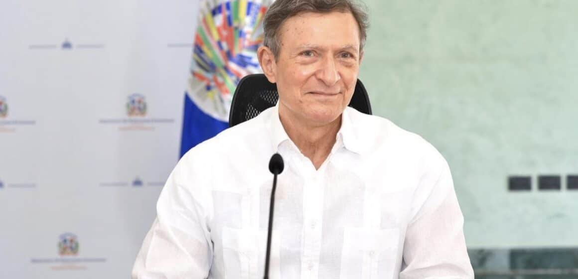 Canciller Roberto Álvarez llevará agenda del país a la Asamblea General de la OEA