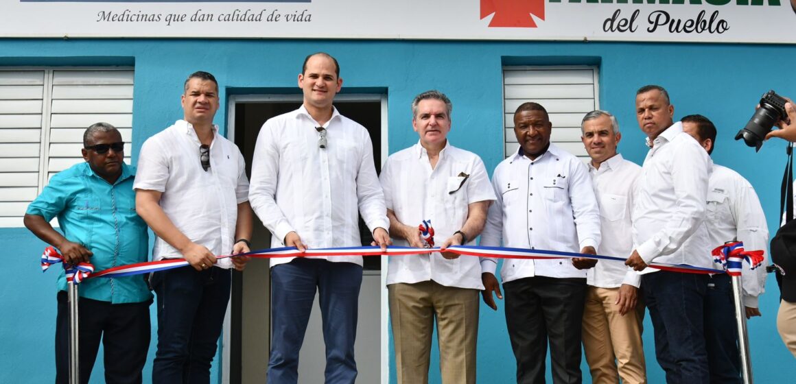 PROMESE/CAL inaugura Farmacia del Pueblo dentro del proyecto Eco Habitad en Azua