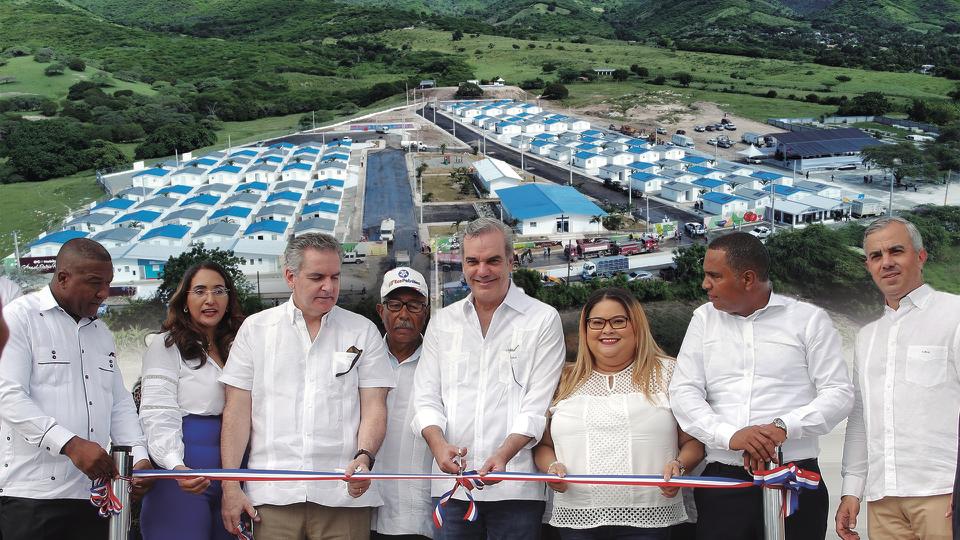 Neney Cabrera anuncia Gobierno construirá 5 mil casas ecológicas en provincias fronterizas