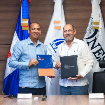 MOPC y ONESVIE firman acuerdo para evaluar los puentes del país