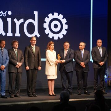AIRD galardona el mérito industrial y anuncia nuevas inversiones de más de RD$60 mil MM para 2023