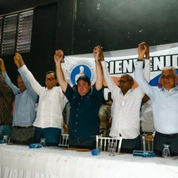 Paliza juramenta en el PRM a exalcalde y cientos de dirigentes en provincia Sánchez Ramírez