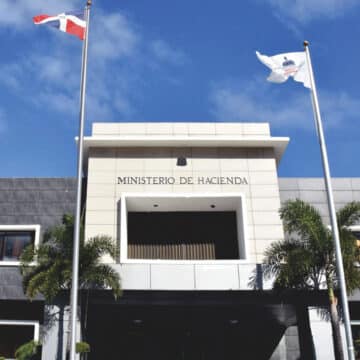 Agencia de riesgo “Standard & Poor’s” mejora la calificación crediticia de República Dominicana y la sube a “BB”