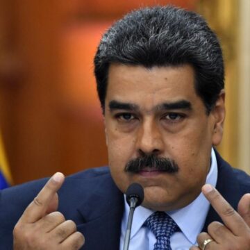 Oposición venezolana pide fecha para retomar diálogo con Maduro en México