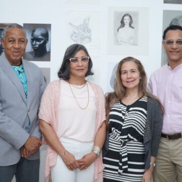 Asociación de Artistas Visuales inaugura exposición “Papeles de Taller”