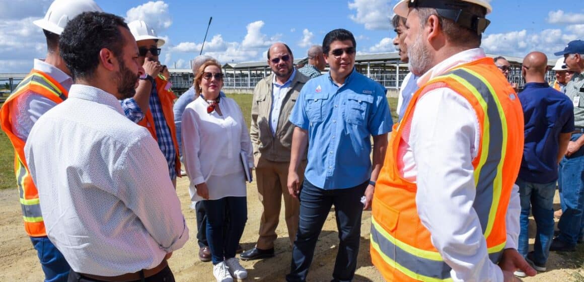 Felipe Suberví destaca avance de los trabajos de ampliación del Acueducto Barrera de Salinidad en Santo Domingo Este