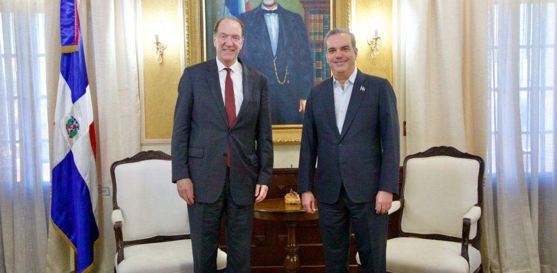 Presidente del Banco Mundial se reúne con Luis Abinader en el Palacio Nacional