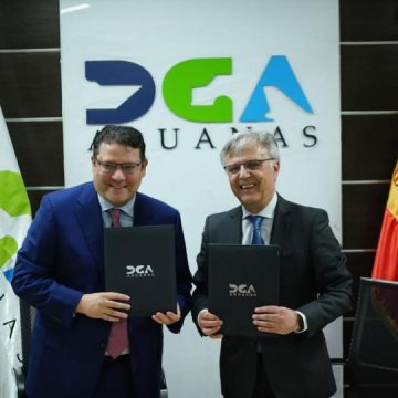 Aduanas y CESTE de España acuerdan promover capacitación de profesionales del área logística