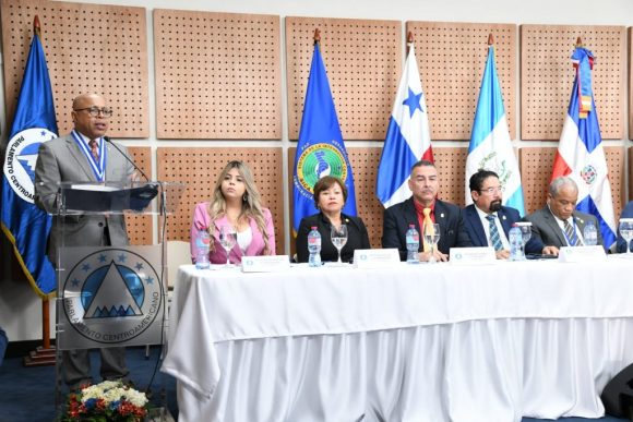 Pacheco clama en Asamblea del Parlacen por más ayuda internacional para Haití