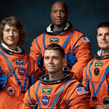 La NASA presenta la primera tripulación que viajará a la Luna en 2024