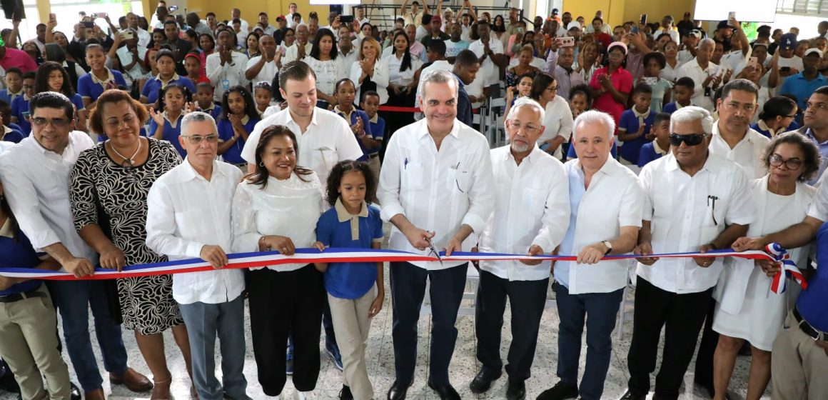 Presidente Abinader inaugura obras en Santo Domingo Este por más de RD 400 millones