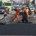 Programa Bacheo 24/7 de Obras Públicas continúa labores de mantenimiento a cientos de calles del DN