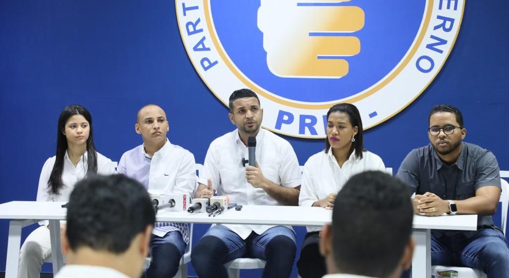 PRM recibe inscripción de 891 jóvenes a puestos electivos para el 2024