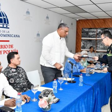 Ministro de Interior valora soporte policía colombiana en reforma policial