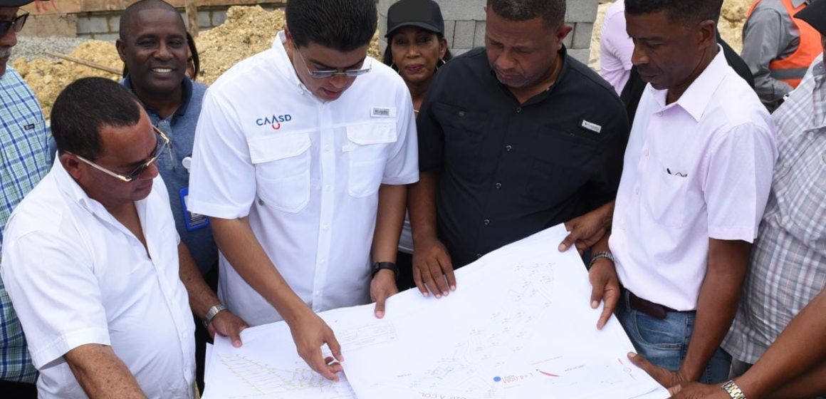 Fellito Suberví asegura que el próximo año se duplicará la producción de agua potable en la parte Este de la provincia Santo Domingo