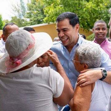 Roberto Ángel afirma Luis Abinader combate exclusión social y pobreza en Monte Plata y todo el país