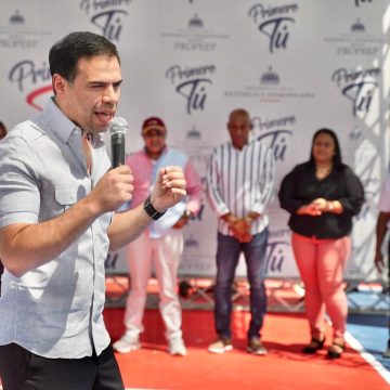 Roberto Ángel afirma política social de Abinader es efectiva y permanente en Monte Plata y el país