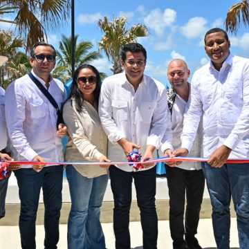 Ministro de Turismo inaugura sendero peatonal en Cabrera