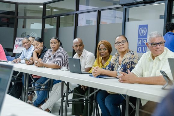 Gabinete de Política Social, el CONAVIHSIDA y el PNUD conocen necesidades de poblaciones vulnerables para su inclusión en políticas de protección social.