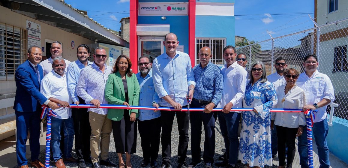 PROMESE/CAL inaugura tres Farmacias del Pueblo en Constanza