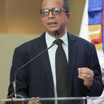 Modalidad de encuesta plantea desafíos para los partidos políticos