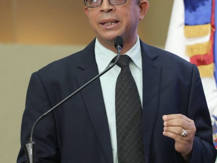 Modalidad de encuesta plantea desafíos para los partidos políticos