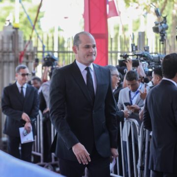 Presidente Abinader destaca inversión de 16,500 millones en medicamentos vía PROMESECAL/CAL en gestión de Adolfo Pérez