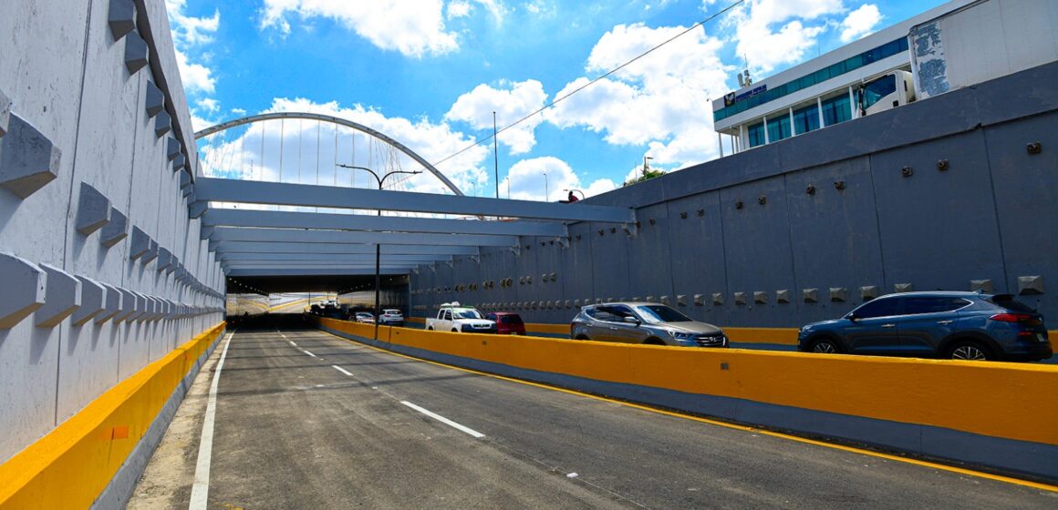 Obras Públicas deja abierto al tránsito el paso a desnivel de la 27 de Febrero con Máximo Gómez