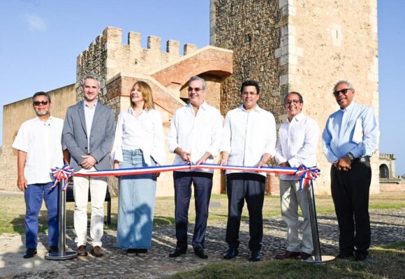 Presidente Abinader y ministro Collado inauguran obras en la Ciudad Colonial de Santo Domingo