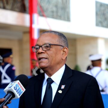 Director de Migración aclara no hay diferencia en detenciones de haitianos o venezolanos 