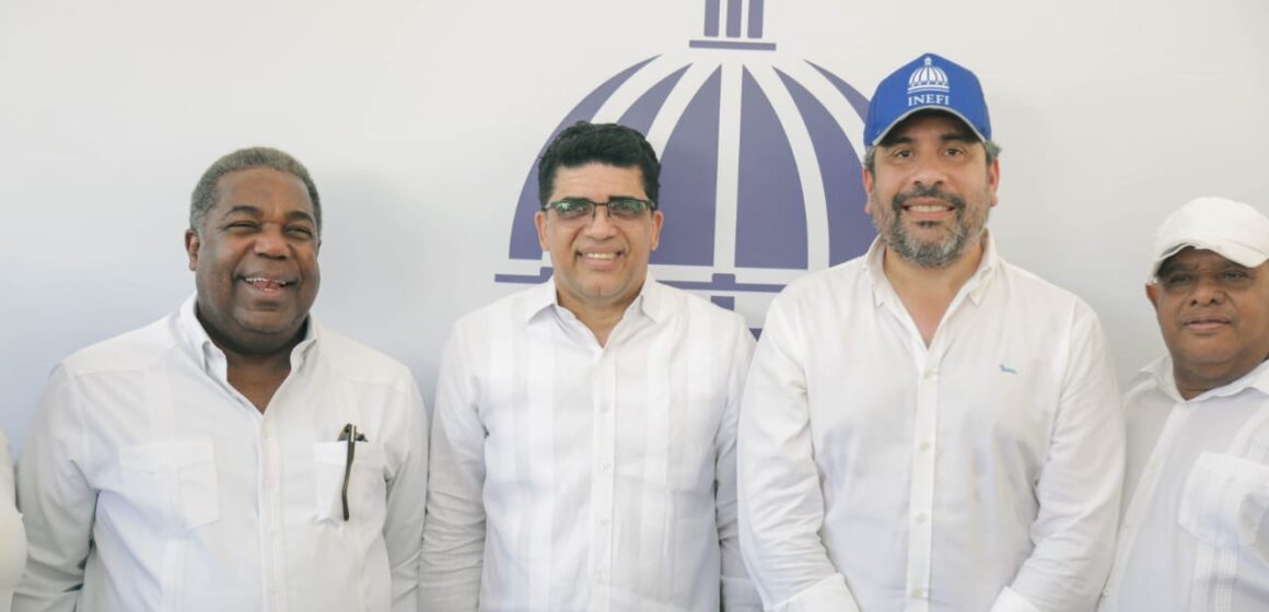 Gabinete de Política Social e INEFI llevan protección social y soluciones deportivas a munícipes de Santo Domingo Este