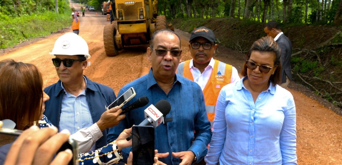 MOPC realiza gran inversión en obras viales en las provincias Santo Domingo y Monte Plata