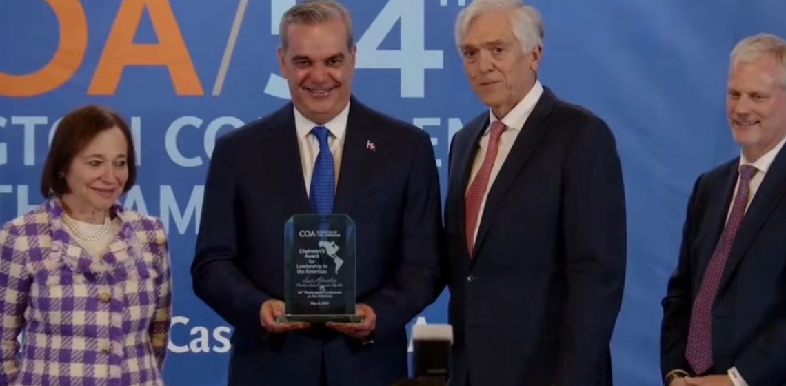 Abinader recibe el premio Chairman’s Award por su liderazgo en Las Américas